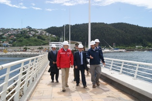 Director Nacional de Obras Portuarias del MOP visita obras de reconstrucción 