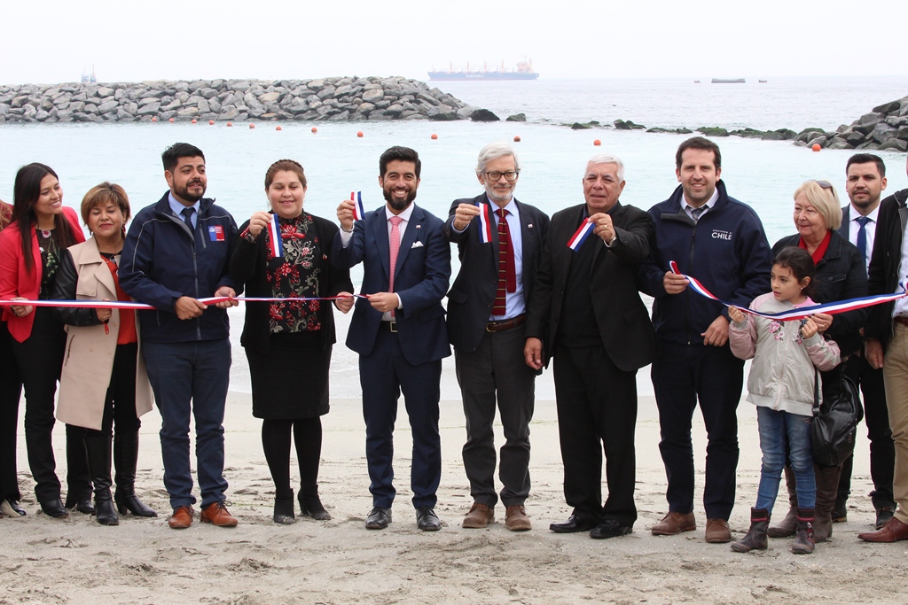 Ministro de Obras Publicas inaugura nueva playa artificial El Salitre en la comuna de Tocopilla en Antofagasta