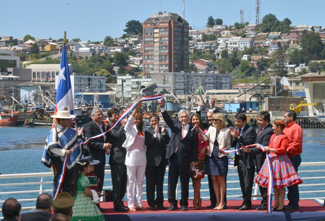 Presidente Piñera y Director Nacional Inauguran Borde Costero la Poza de Talcahuano 