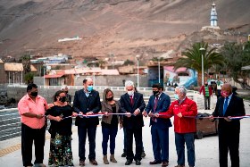 Presidente inauguró nuevo borde costero de Caleta Pisagua