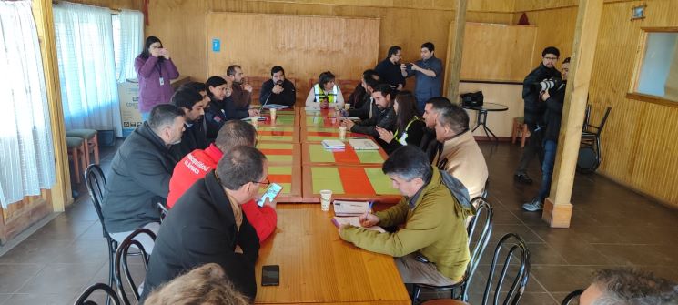 DOP del Biobío asistió a reunión con pescadores de la caleta Arauco para dar solución al embancamiento causado por sistema frontal