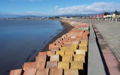 Innovadora infraestructura en base a cubos de hormigón protegen las costas de Punta Arenas