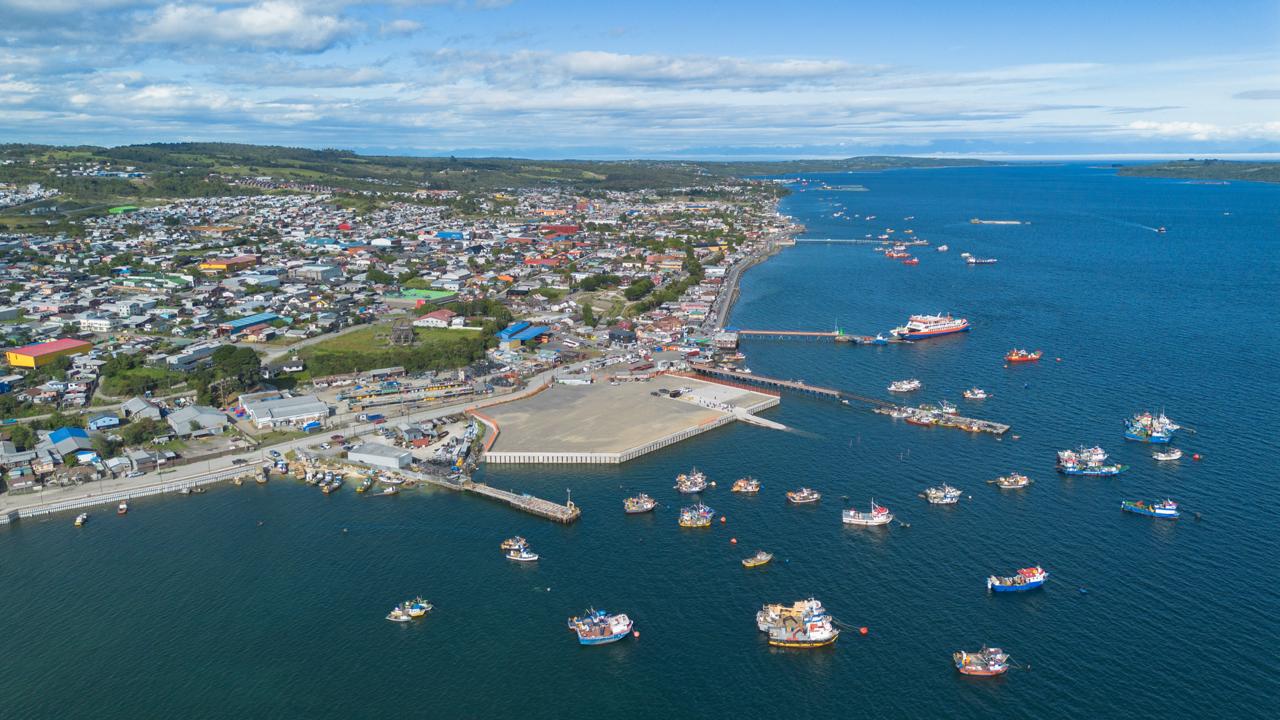 MOP inaugura moderno varadero y nuevo borde costero en Quellón gracias a inversión superior a 16 mil millones de pesos